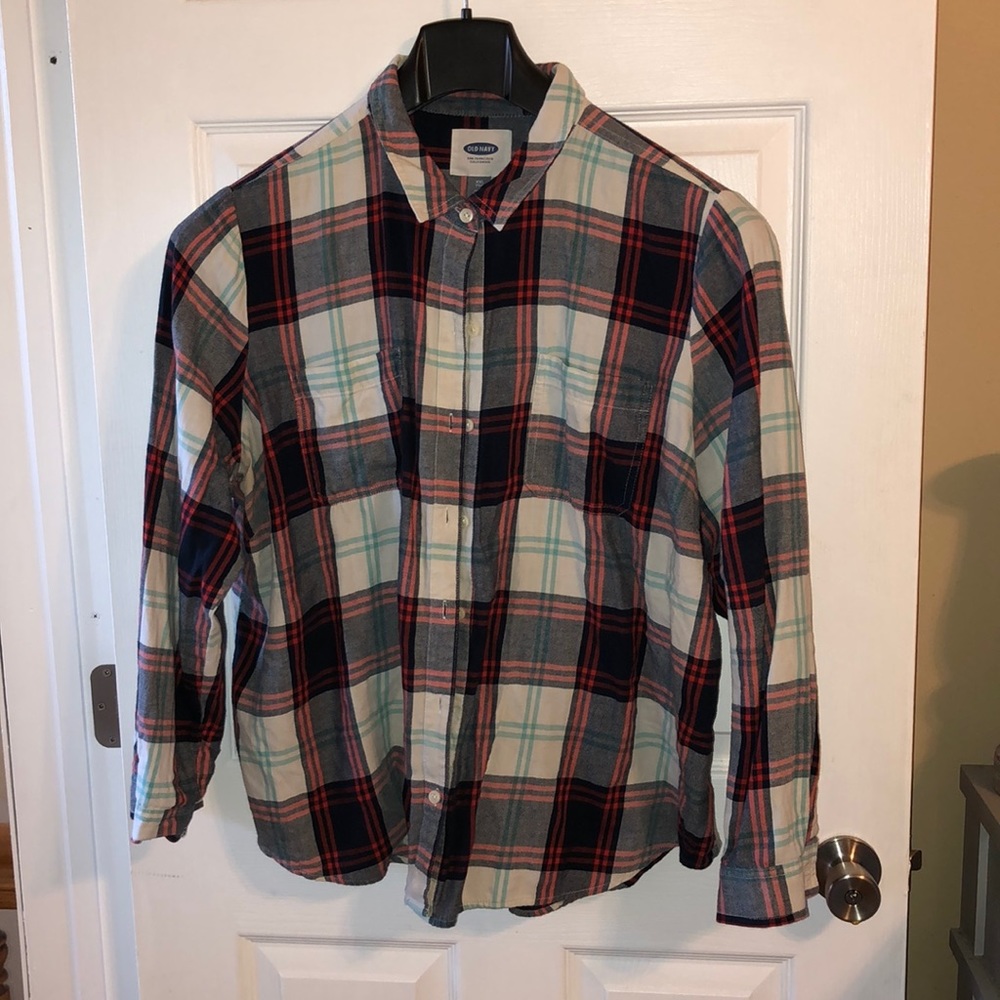 Red and blue flannel button up shirt with pockets
